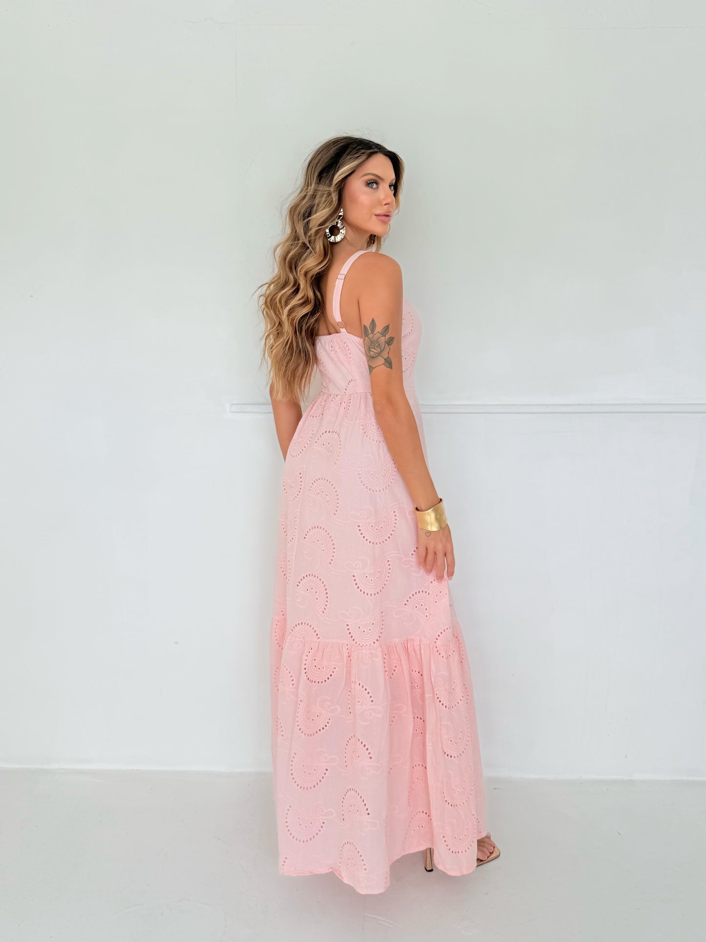 Vestido Longo com Bordados Vazados Silver fox