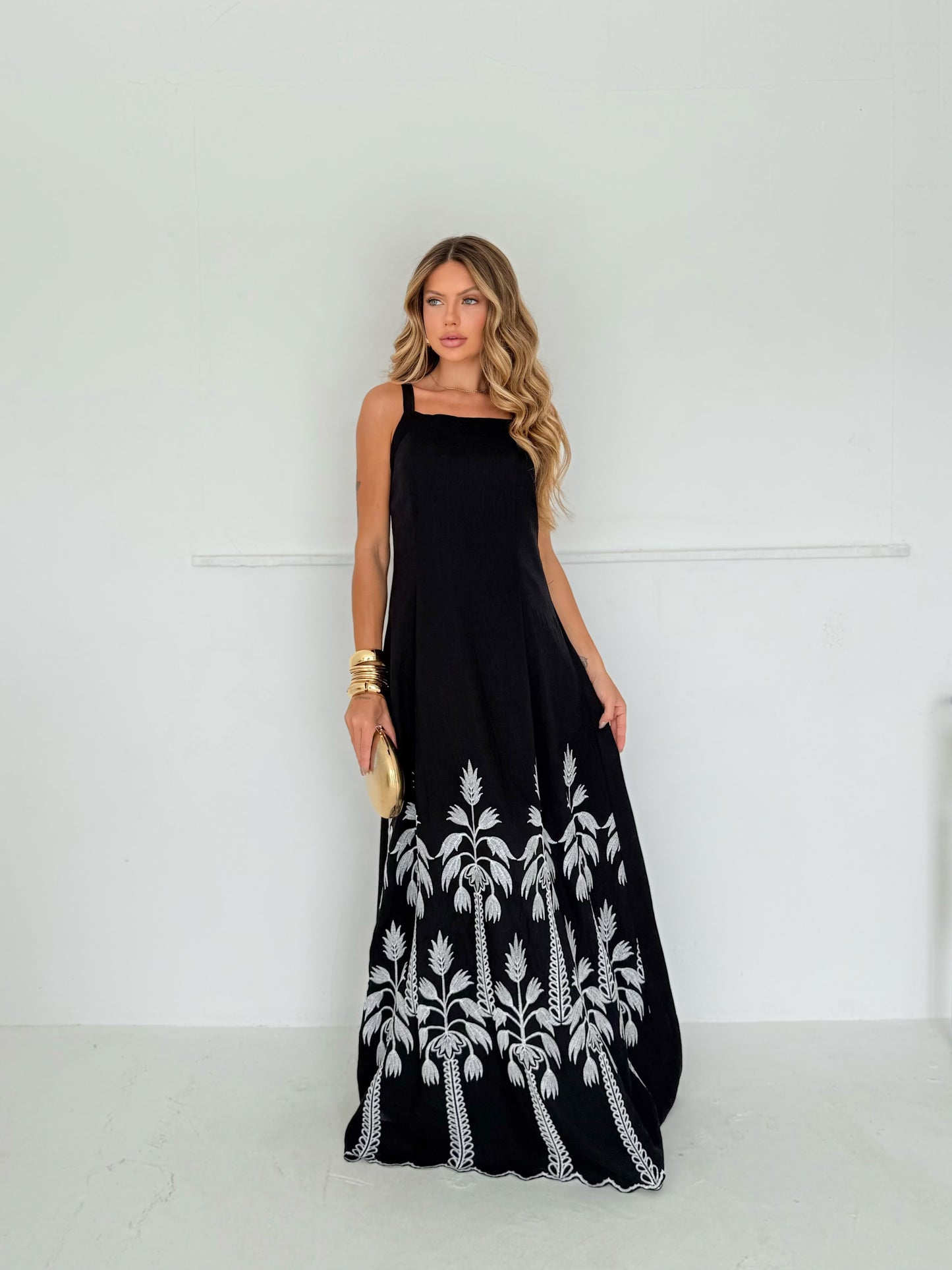 Vestido Preto Atemporal