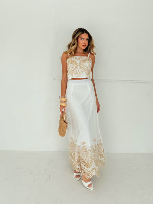 Conjunto Saia Longa e Cropped Branco