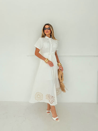 Vestido Branco Midi com Detalhes Vazados
