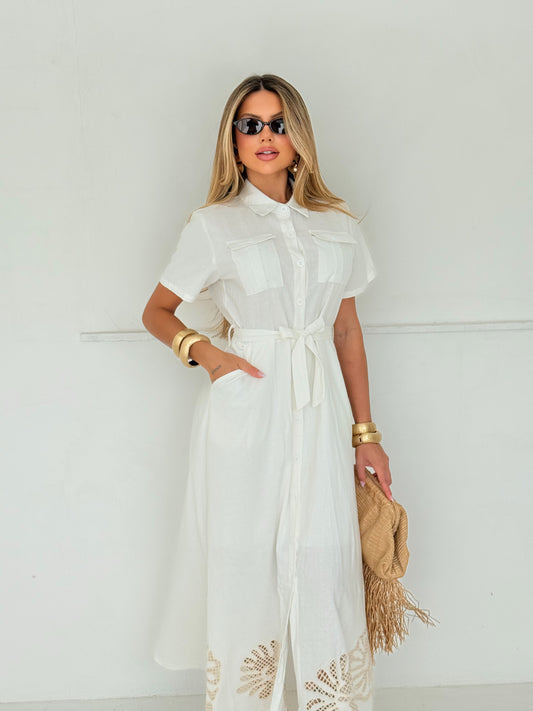 Vestido Branco Midi com Detalhes Vazados