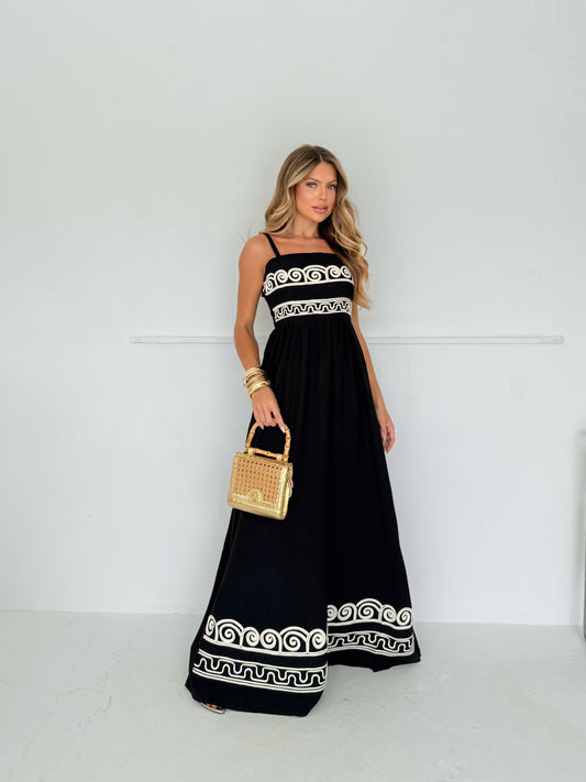 Vestido Preto Artesanal