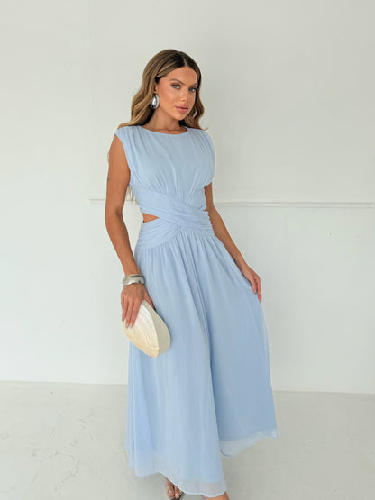 Vestido Longo Azul Sereno com Recortes