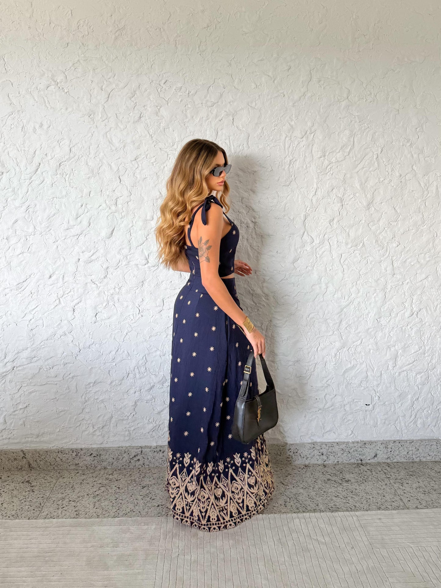 Conjunto Azul Petróleo Bordado