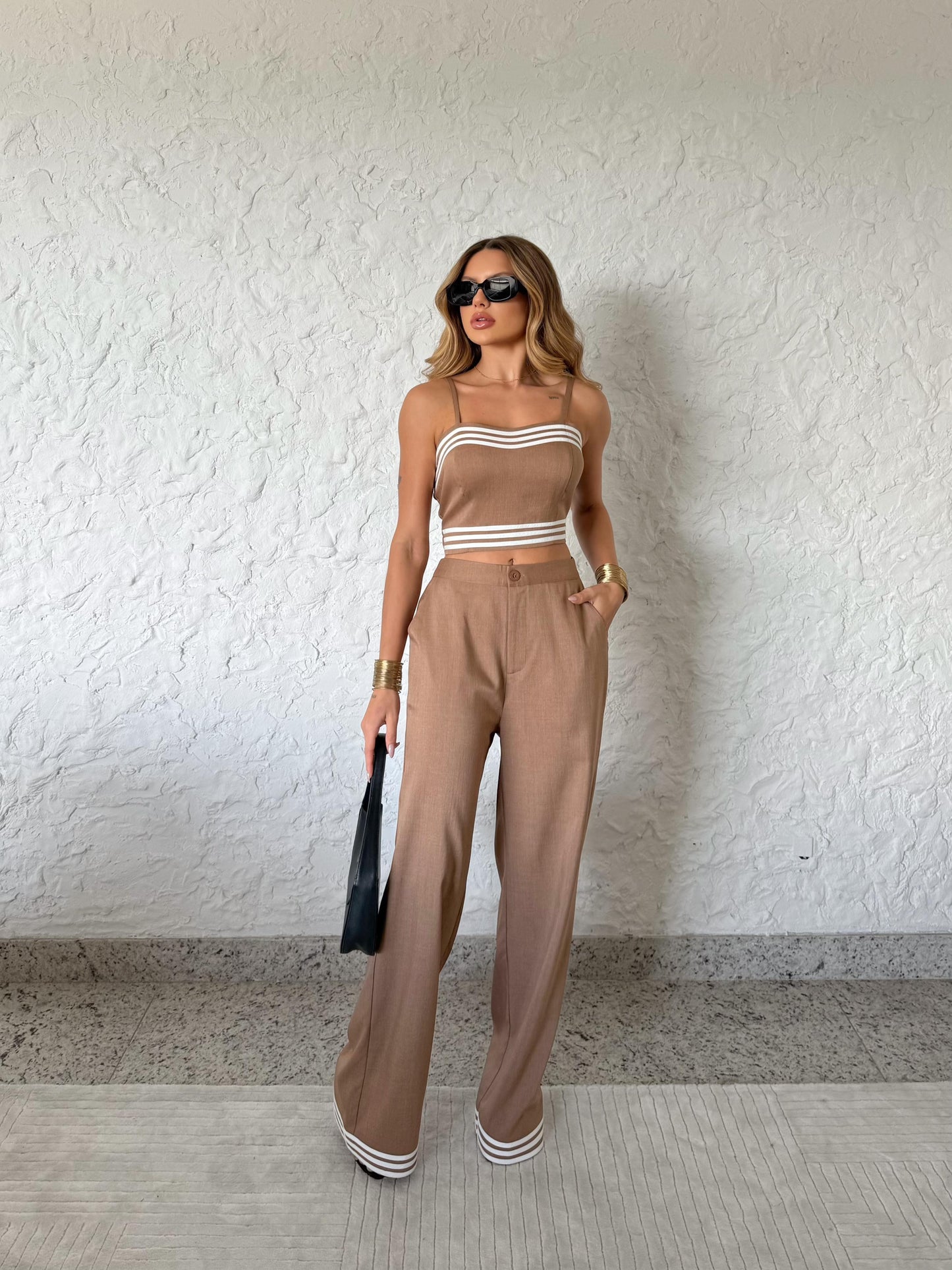 Conjunto Social Marrom e Branco